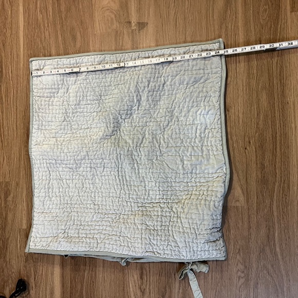 set of 3 Pottery Barn green 24X24 pillow shams - Picture 5 of 9